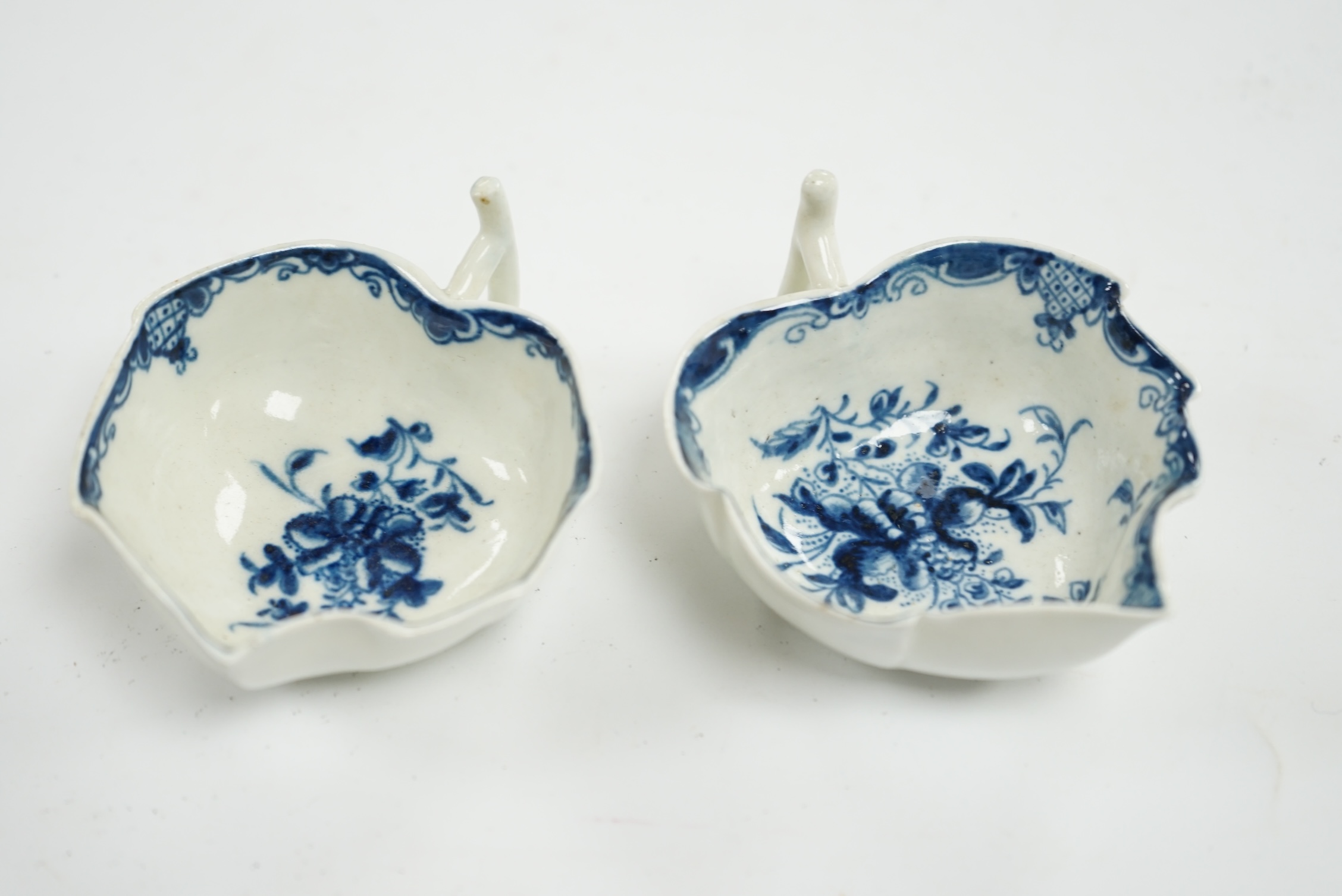 Two First Period Worcester leaf shape pickle dishes, 7.5cm. Condition - good